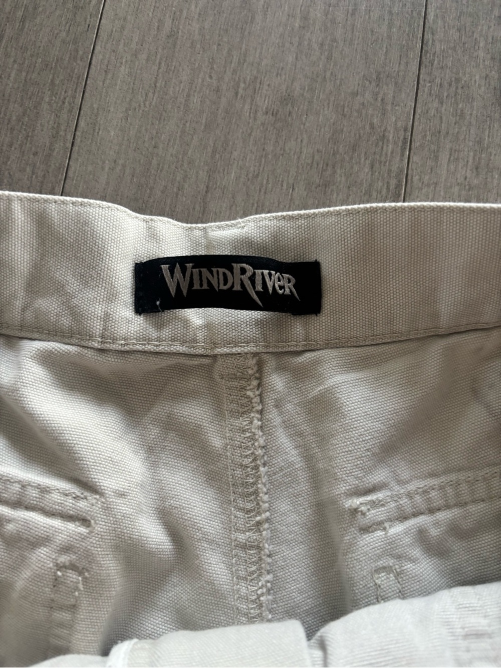 Light Cream Men's Cargo Shorts with Utility Pockets - Picture 6 of 10